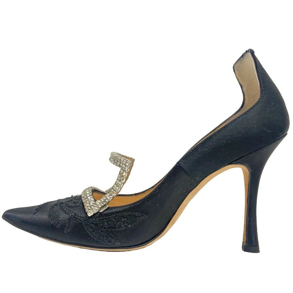 Manolo Blahnik Black Satin Lace Embellished Buckle Jewel Pumps sz 7 / 38 EU